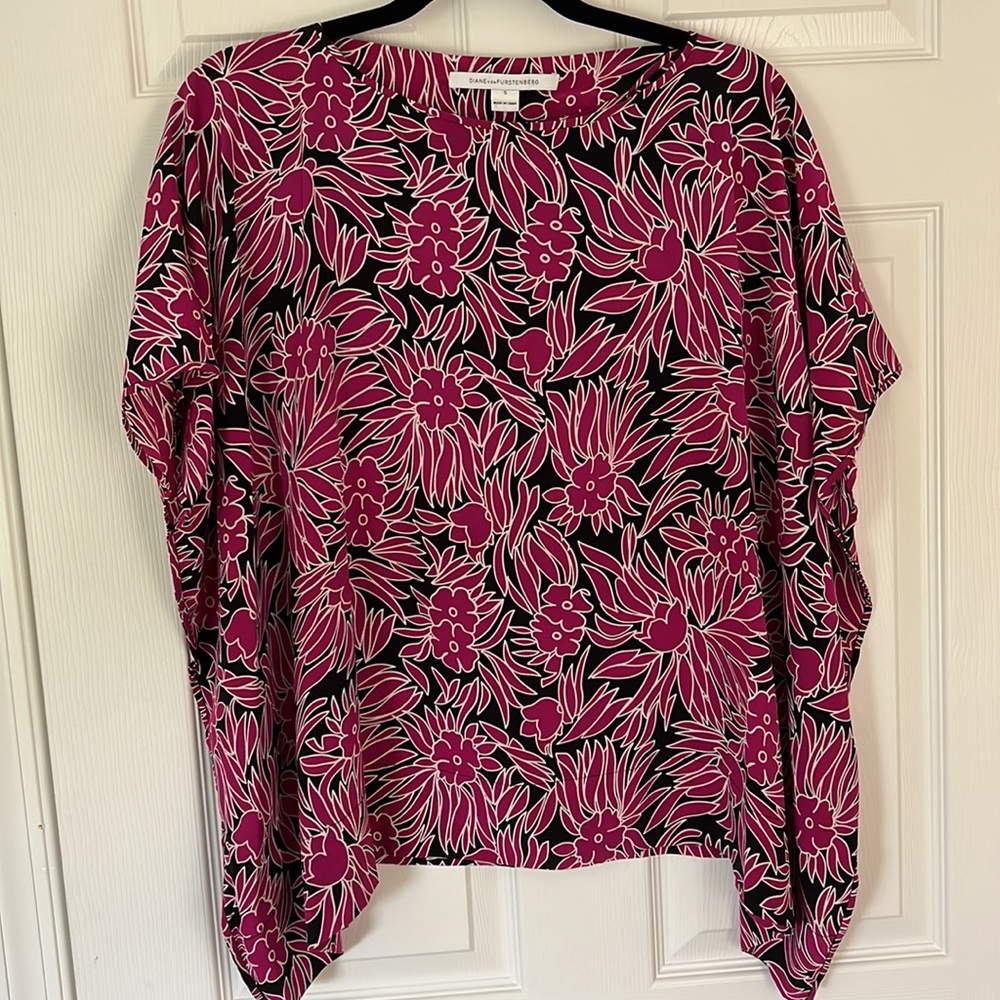 Diane Von Furstenberg floral shirt 100% silk